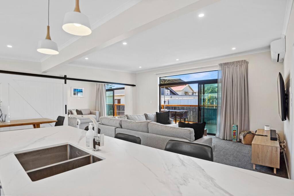 Leisure On Leo Villa Waihi Exteriör bild