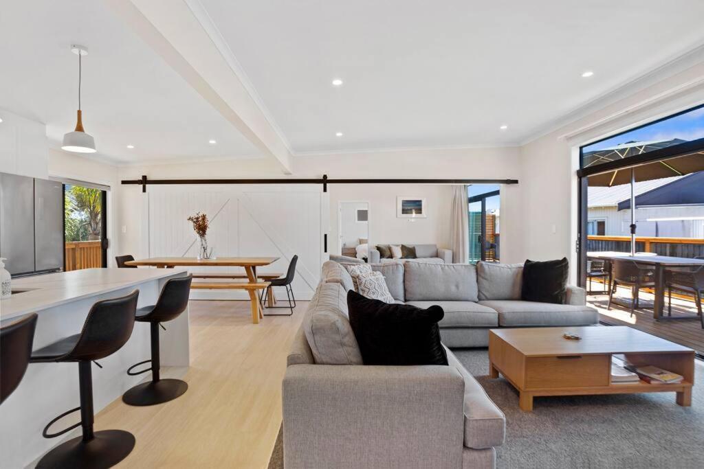 Leisure On Leo Villa Waihi Exteriör bild