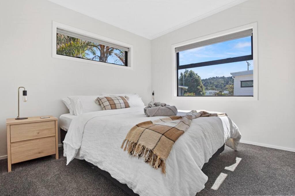 Leisure On Leo Villa Waihi Exteriör bild