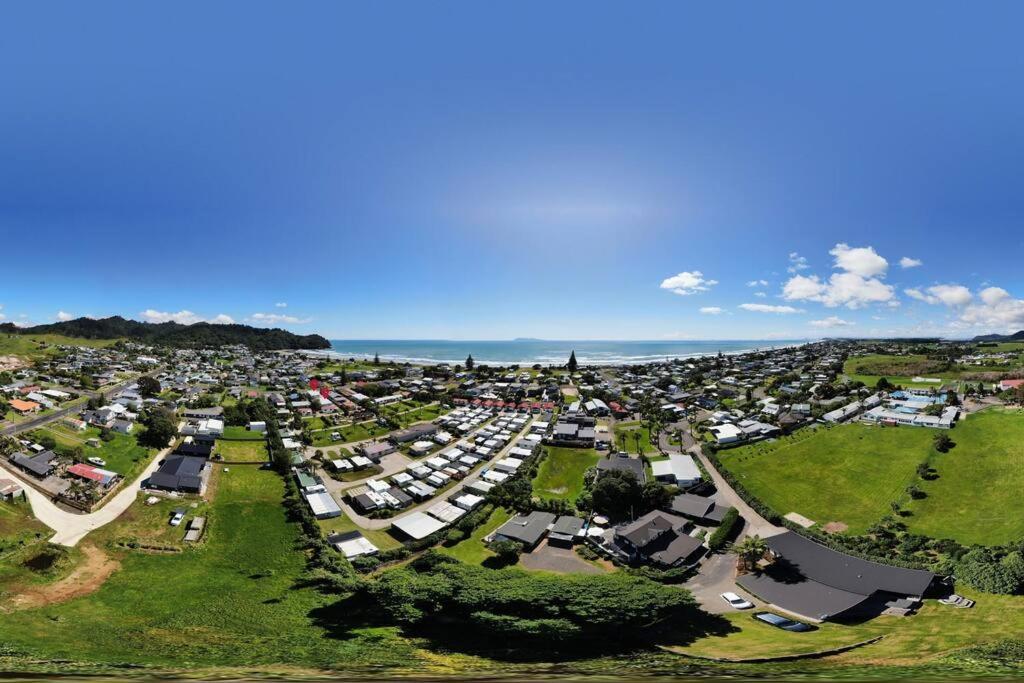 Leisure On Leo Villa Waihi Exteriör bild